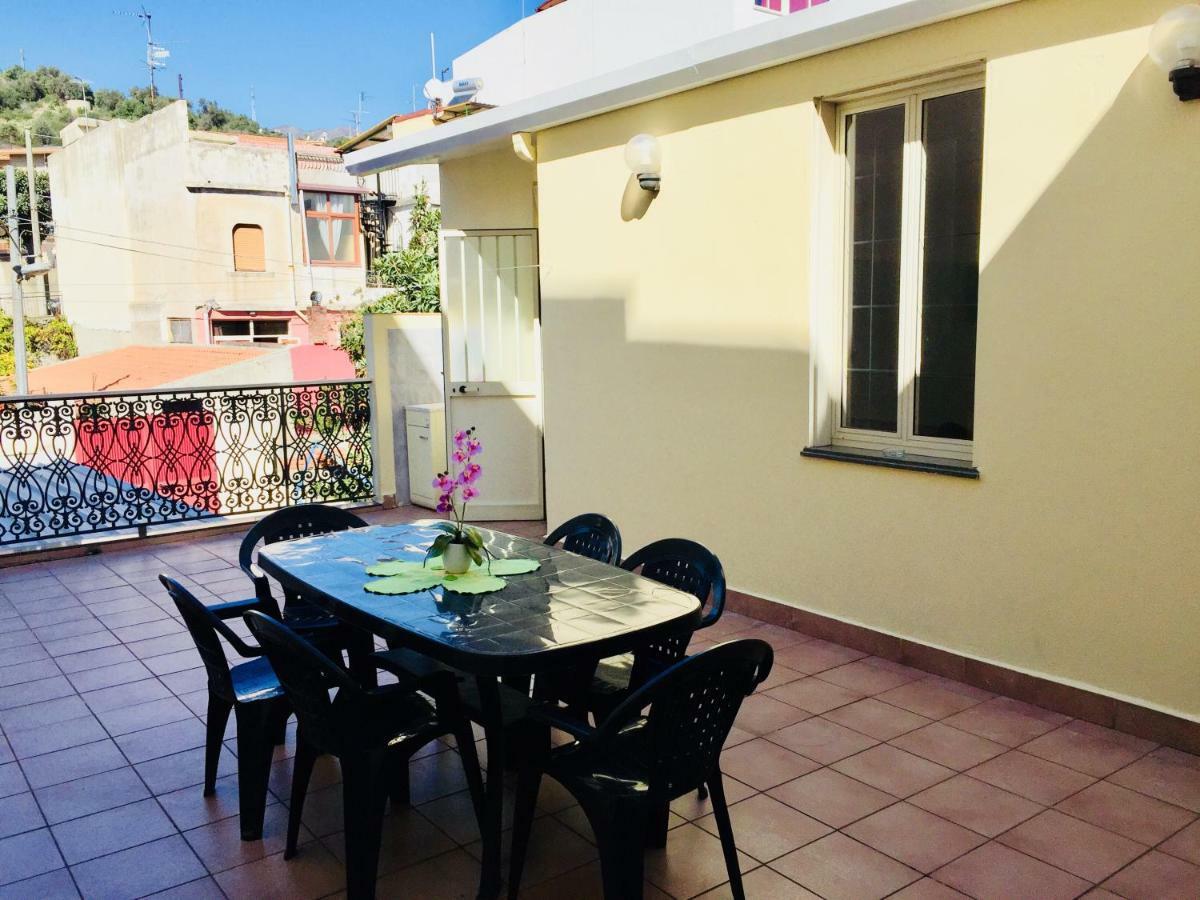Apartmán Casa F. I. Roccalumera Exteriér fotografie